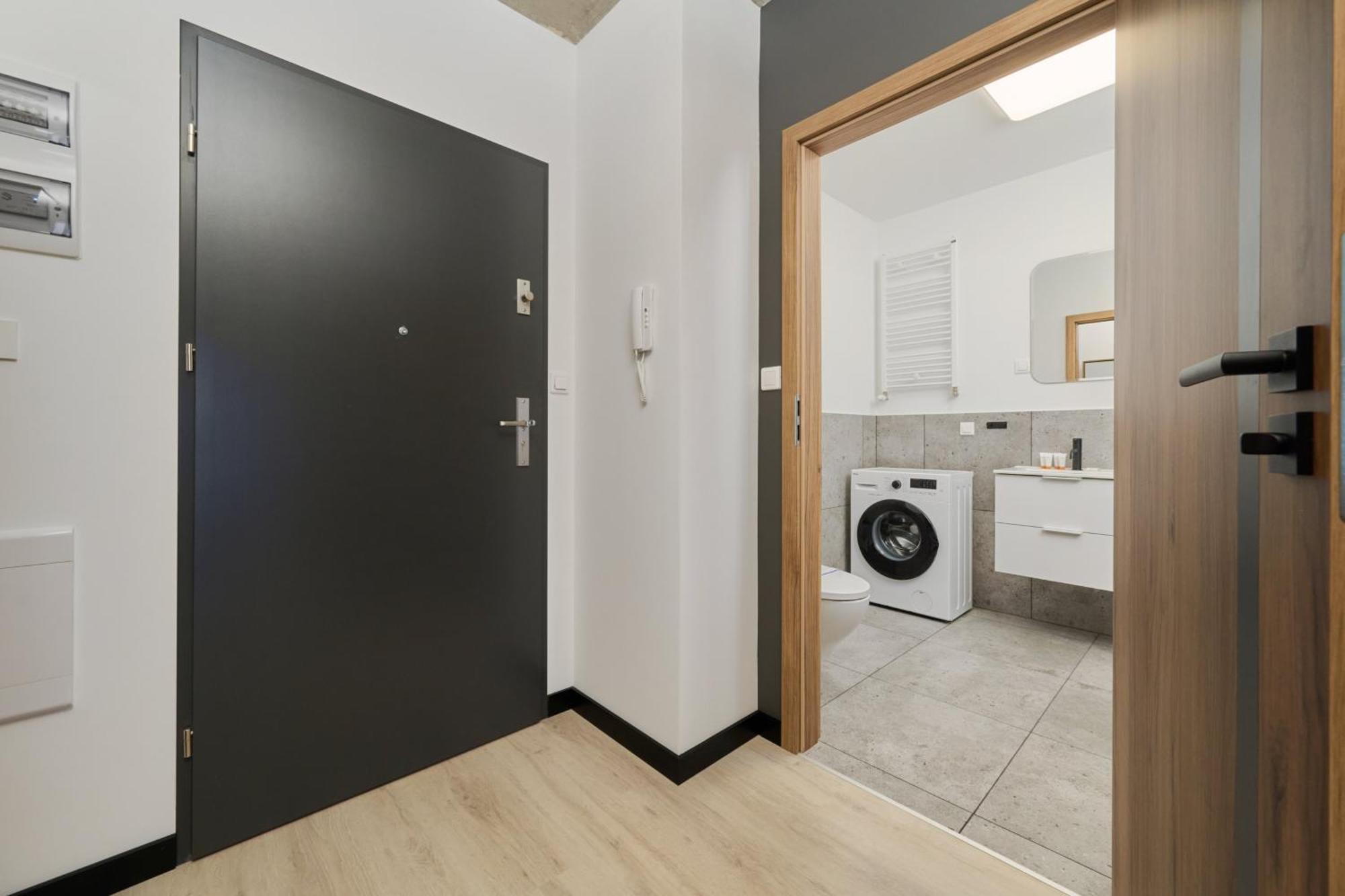 Fresh & Stylish Apartments In Poznan With Parking & Balcony By Noclegi Renters Экстерьер фото